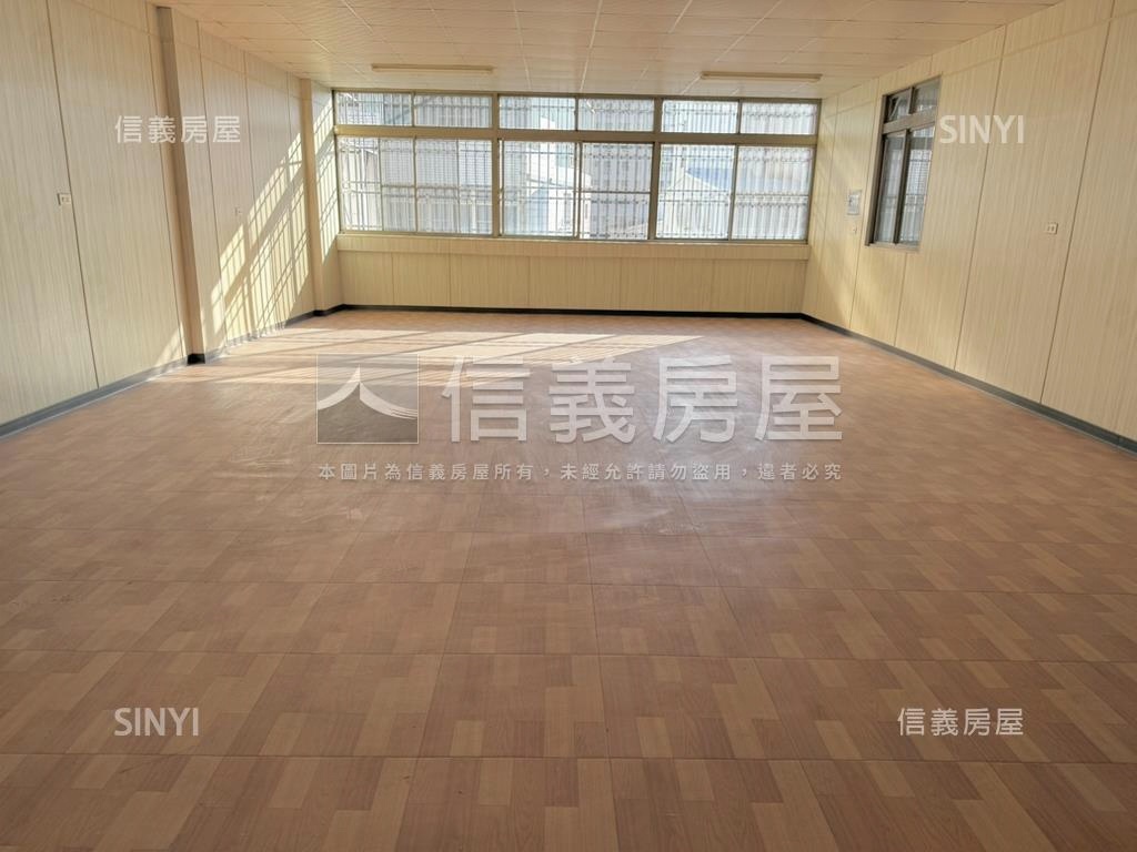 中山路大面寬金雞母店霸房屋室內格局與周邊環境