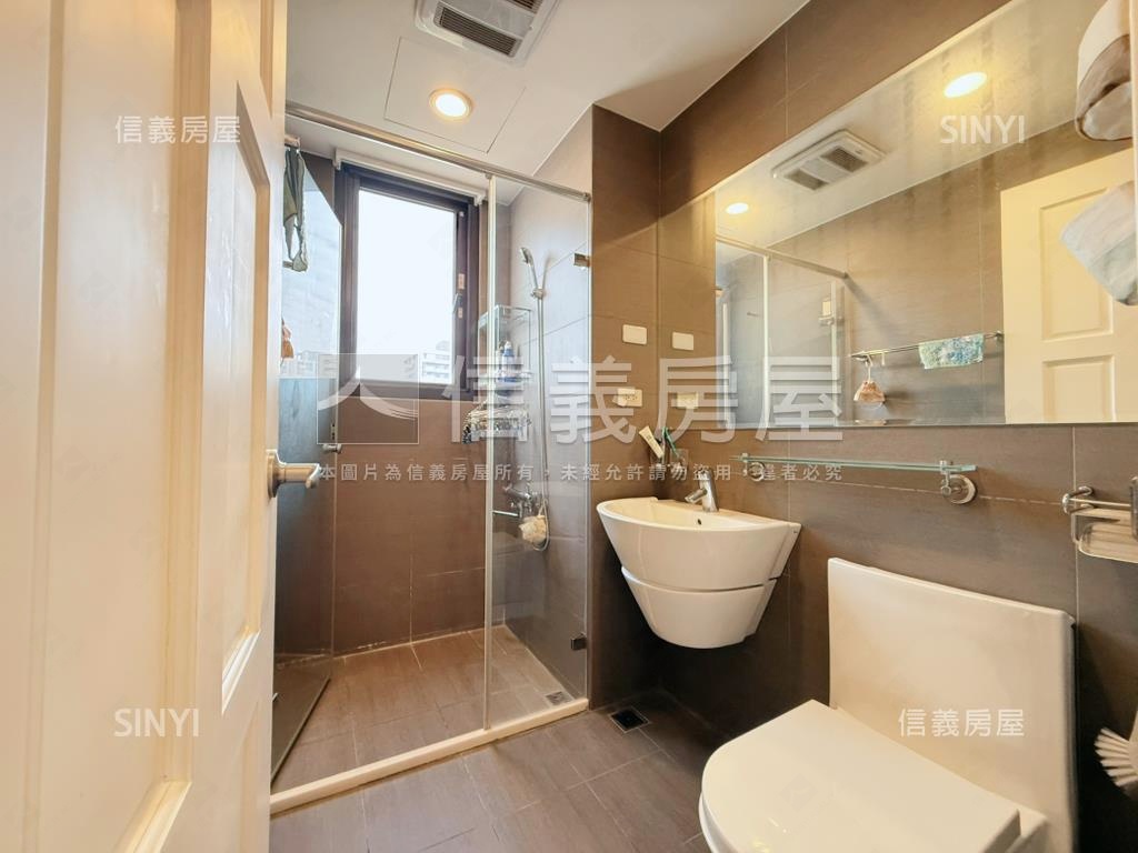 昭揚君品高樓景觀戶雙車位房屋室內格局與周邊環境