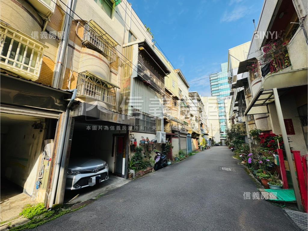 建功前後臨路車庫透天房屋室內格局與周邊環境