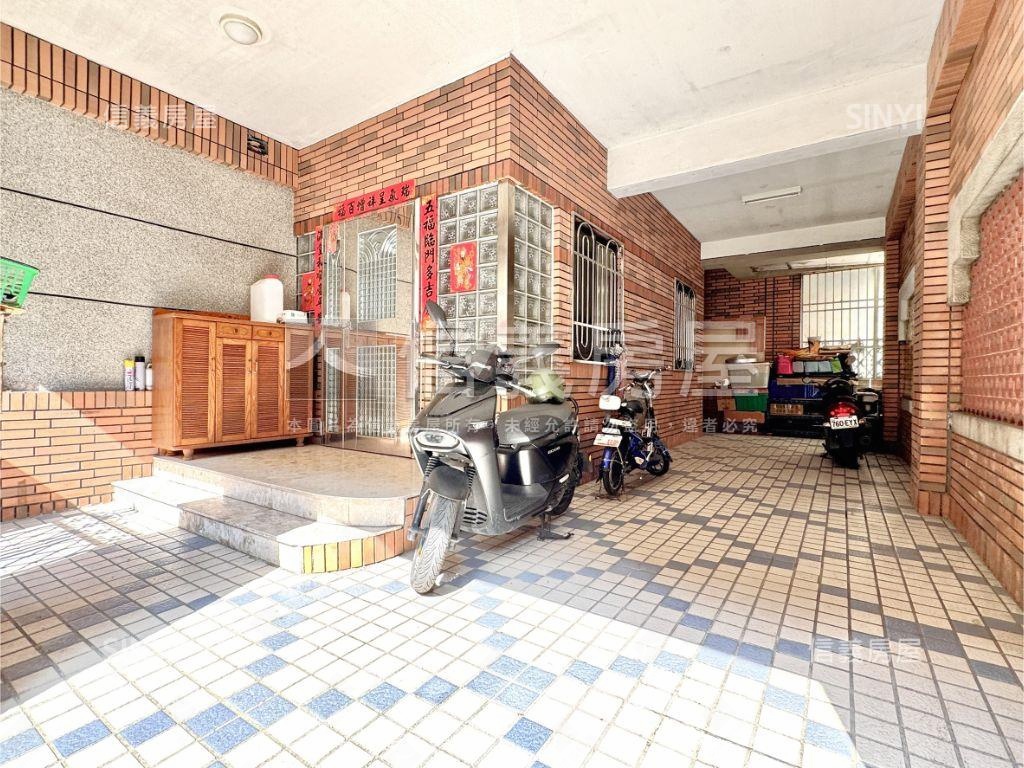 近自由市場地點好面寬透天房屋室內格局與周邊環境