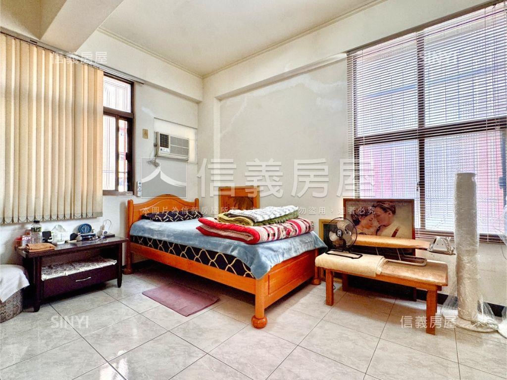 近自由市場地點好面寬透天房屋室內格局與周邊環境