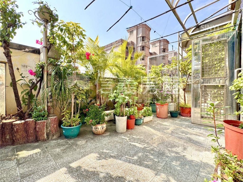 近自由市場地點好面寬透天房屋室內格局與周邊環境