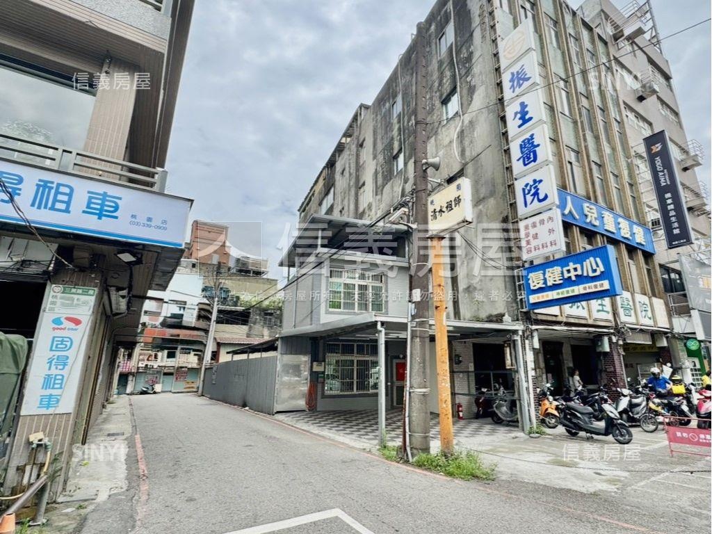 中正路旁土地８２坪大透店房屋室內格局與周邊環境