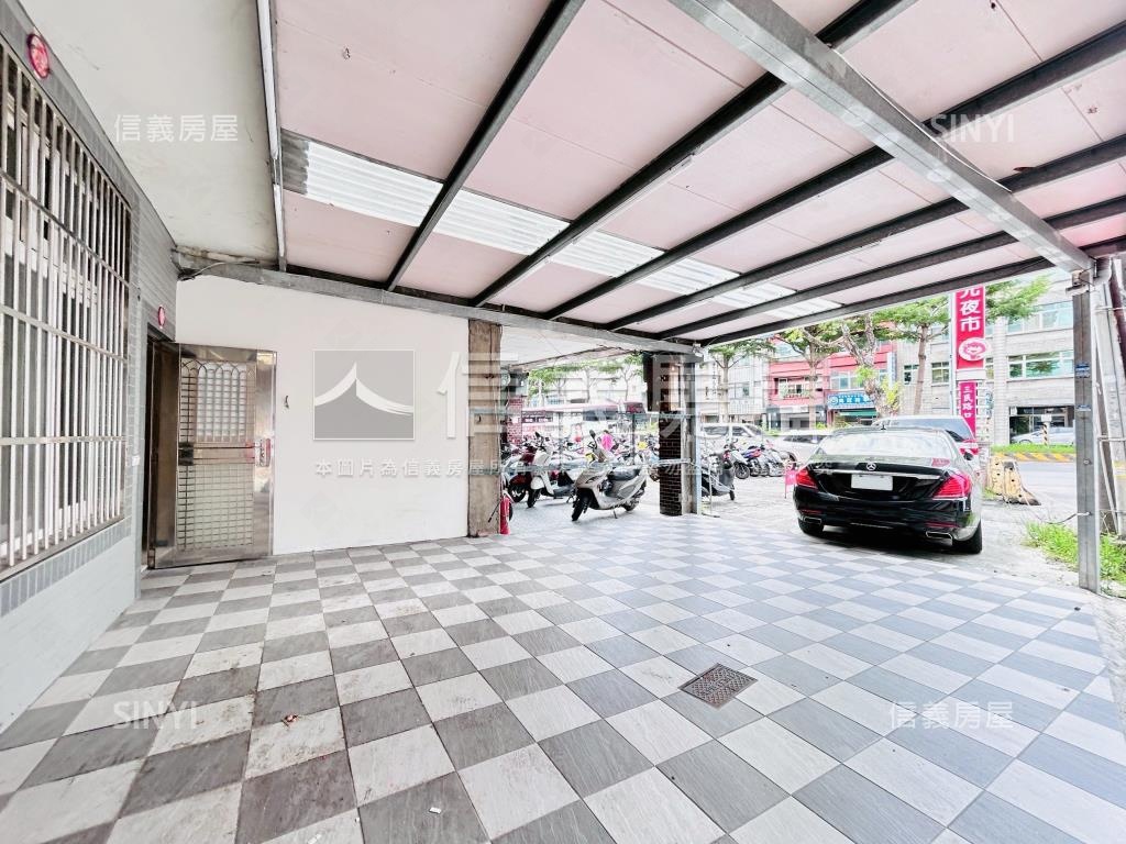 中正路旁土地８２坪大透店房屋室內格局與周邊環境