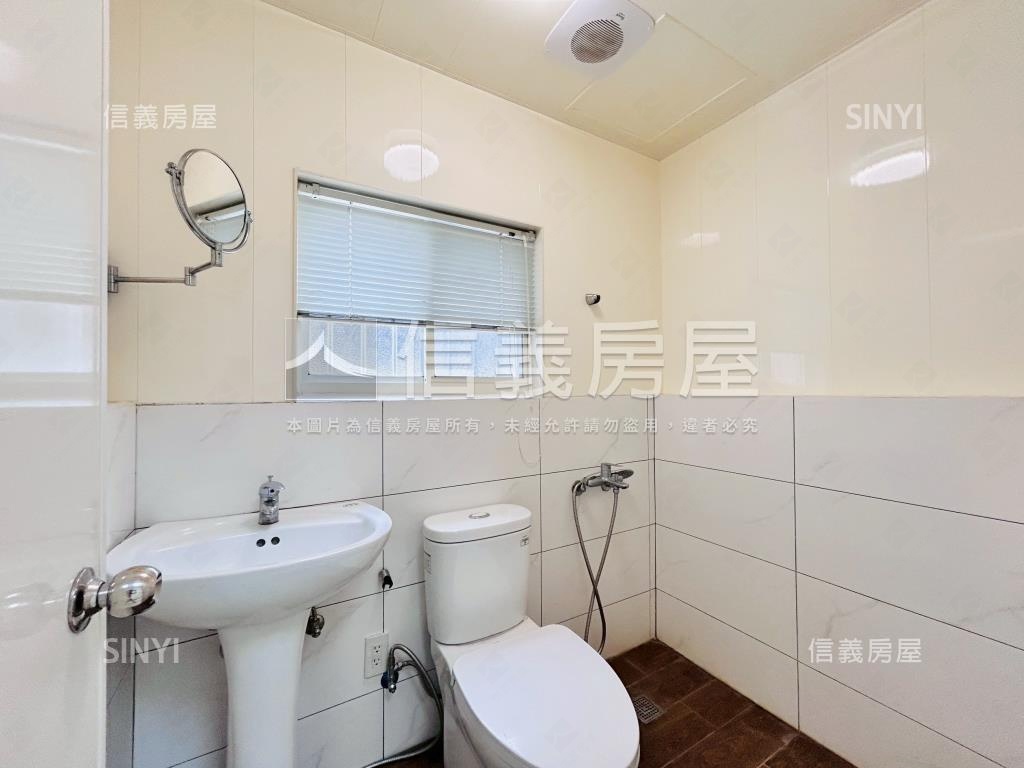 中正路旁土地８２坪大透店房屋室內格局與周邊環境