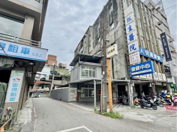 中正路旁土地８２坪大透店