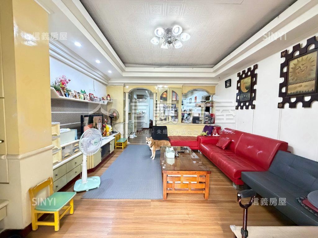 圓通寬敞路３房車位房屋室內格局與周邊環境