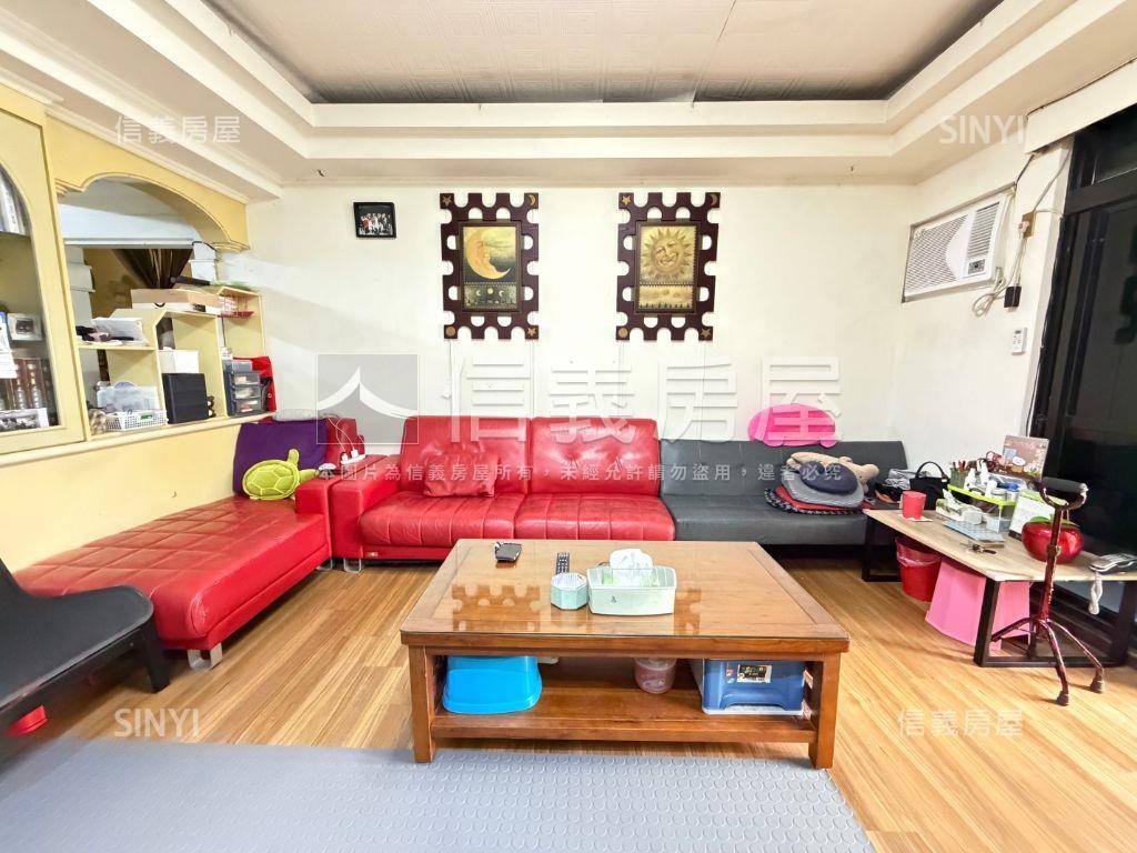 圓通寬敞路３房車位房屋室內格局與周邊環境