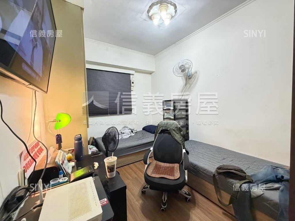 圓通寬敞路３房車位房屋室內格局與周邊環境