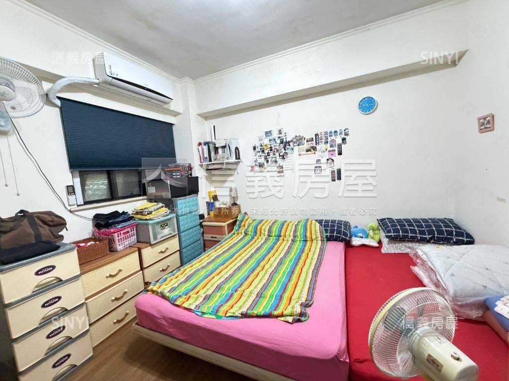 圓通寬敞路３房車位房屋室內格局與周邊環境