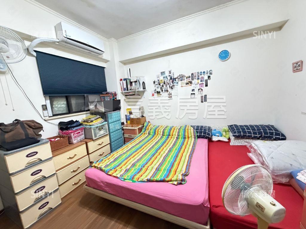 圓通寬敞路３房車位房屋室內格局與周邊環境