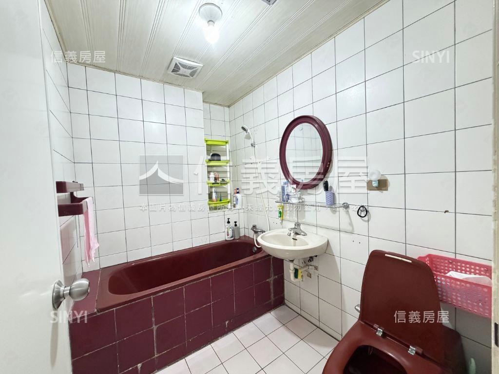 圓通寬敞路３房車位房屋室內格局與周邊環境