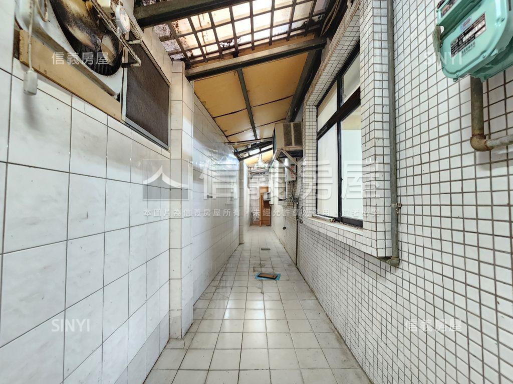 安邦公園旁３房車位房屋室內格局與周邊環境