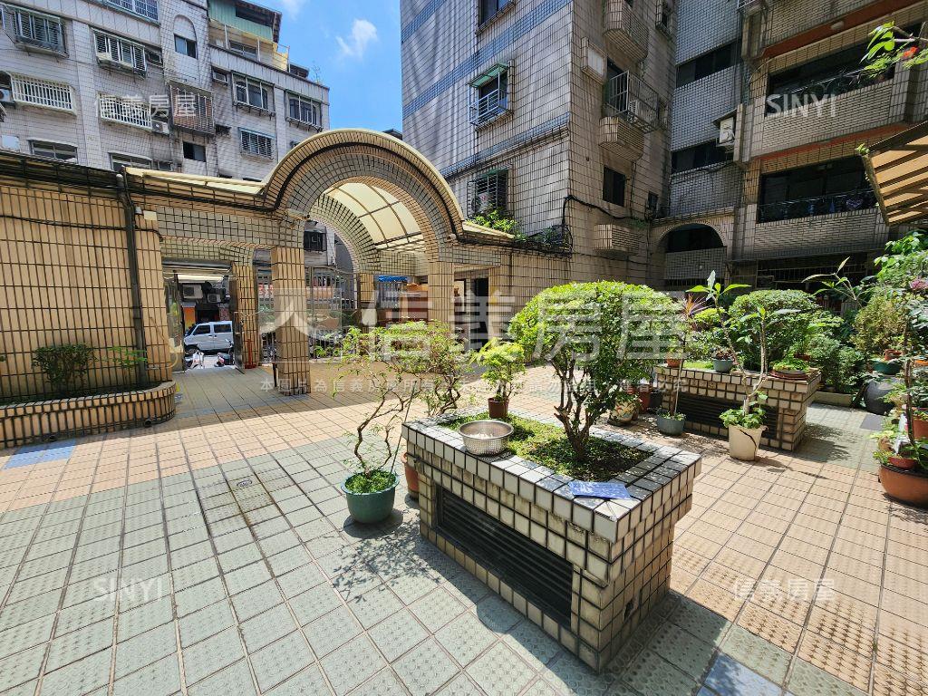 安邦公園旁３房車位房屋室內格局與周邊環境