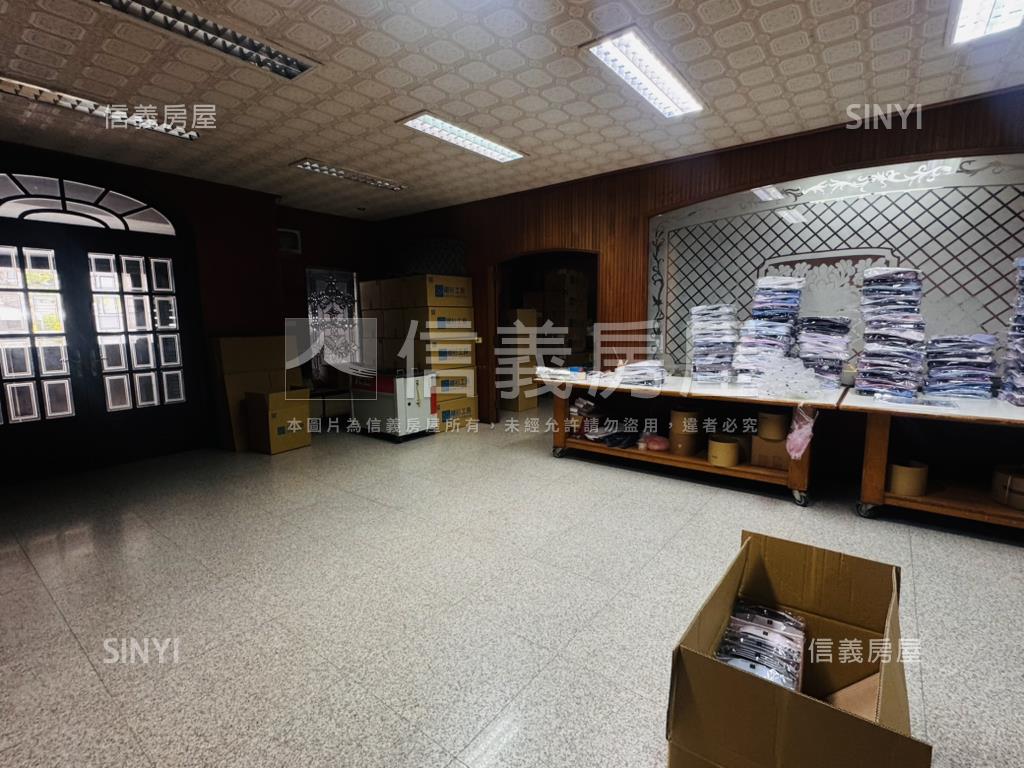 武聖大面寬電梯廠辦房屋室內格局與周邊環境