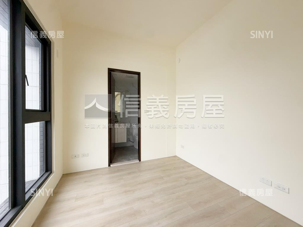 青沐次頂樓雙主臥三房房屋室內格局與周邊環境
