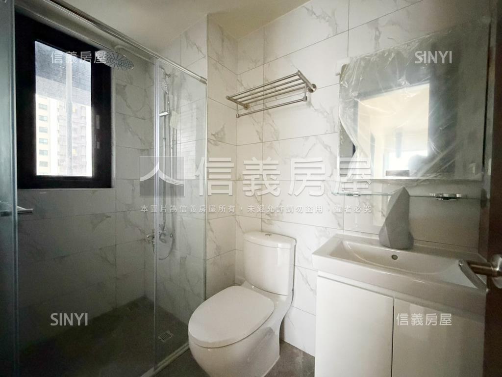 青沐次頂樓雙主臥三房房屋室內格局與周邊環境