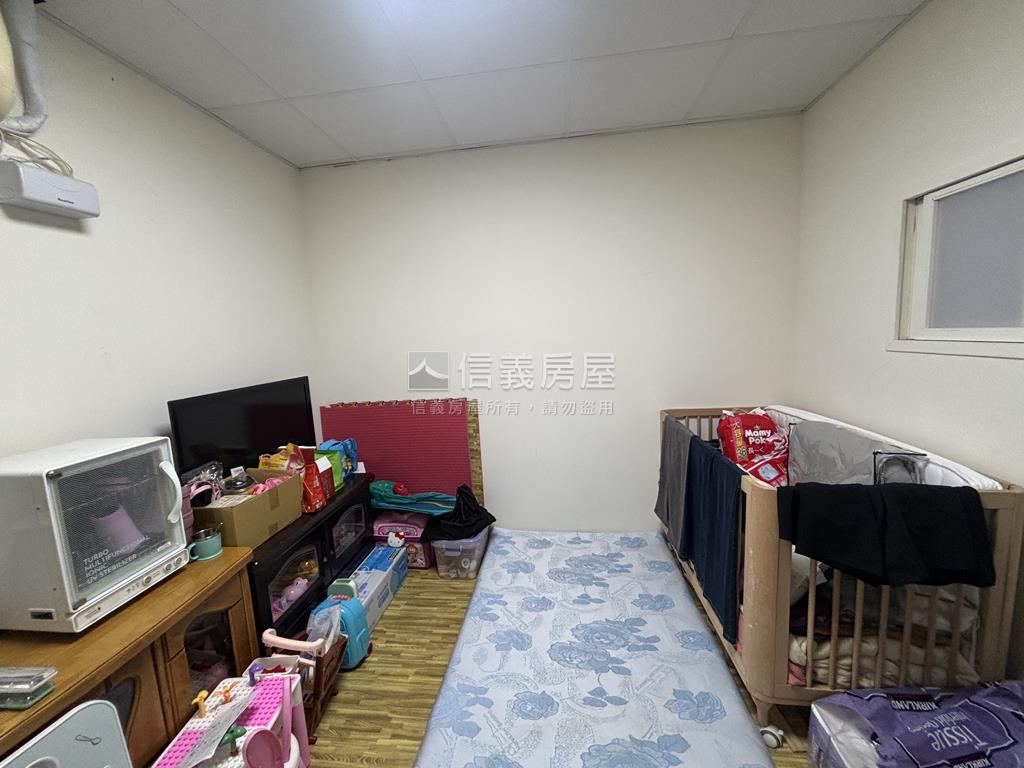 近松竹國小活路孝親房透天房屋室內格局與周邊環境