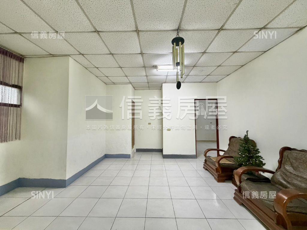 景安站，稀有公寓房屋室內格局與周邊環境