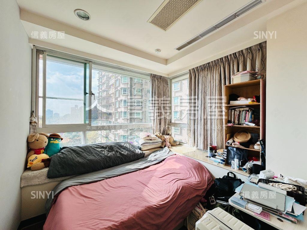 台北灣觀海‧泳池美景三房房屋室內格局與周邊環境