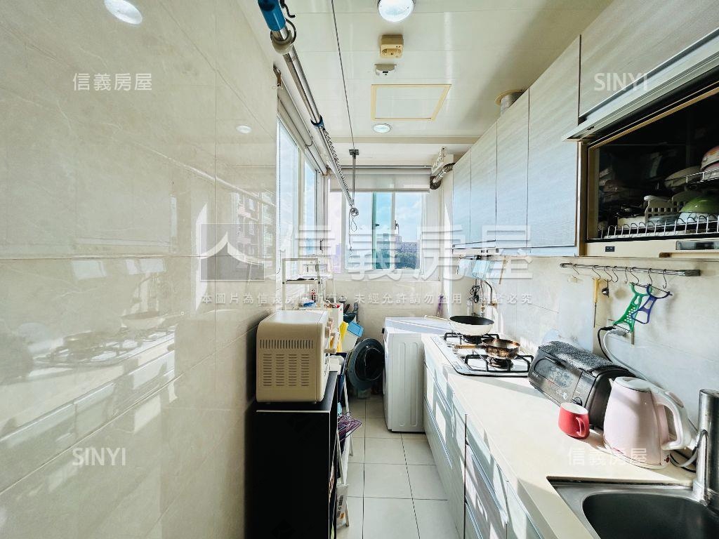 台北灣觀海‧泳池美景三房房屋室內格局與周邊環境