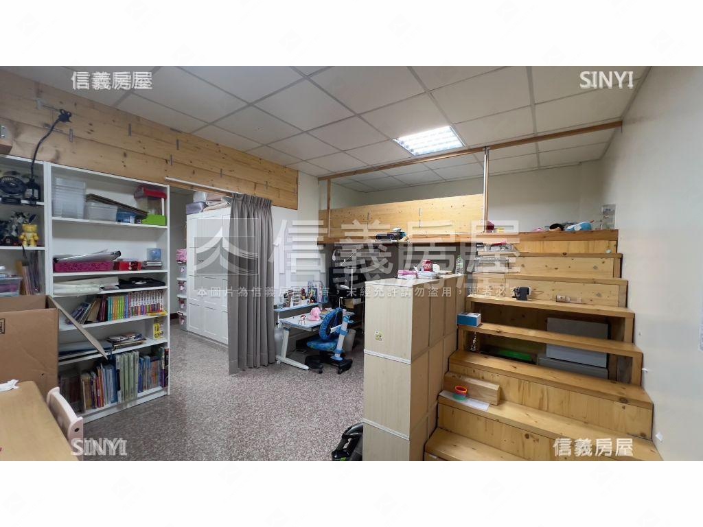 成功興隆大面寬臨路美透天房屋室內格局與周邊環境