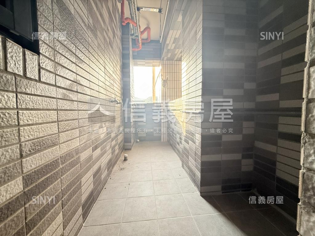 和發善藝三房雙平面車位房屋室內格局與周邊環境