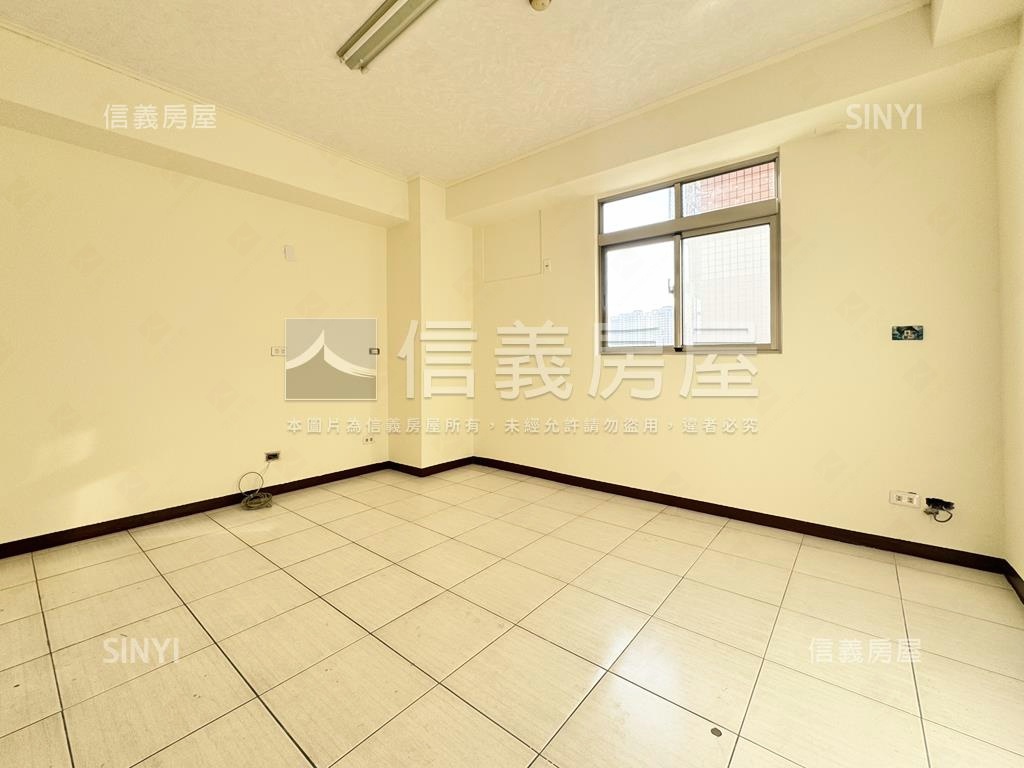 近中華路．方正採光三房房屋室內格局與周邊環境