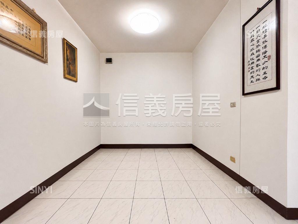 林口低總價機能好２房車位房屋室內格局與周邊環境