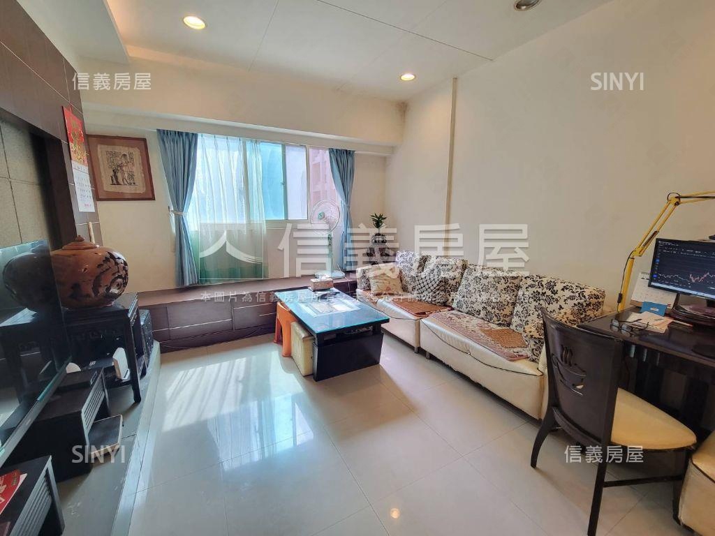 專任優質三房露臺戶房屋室內格局與周邊環境