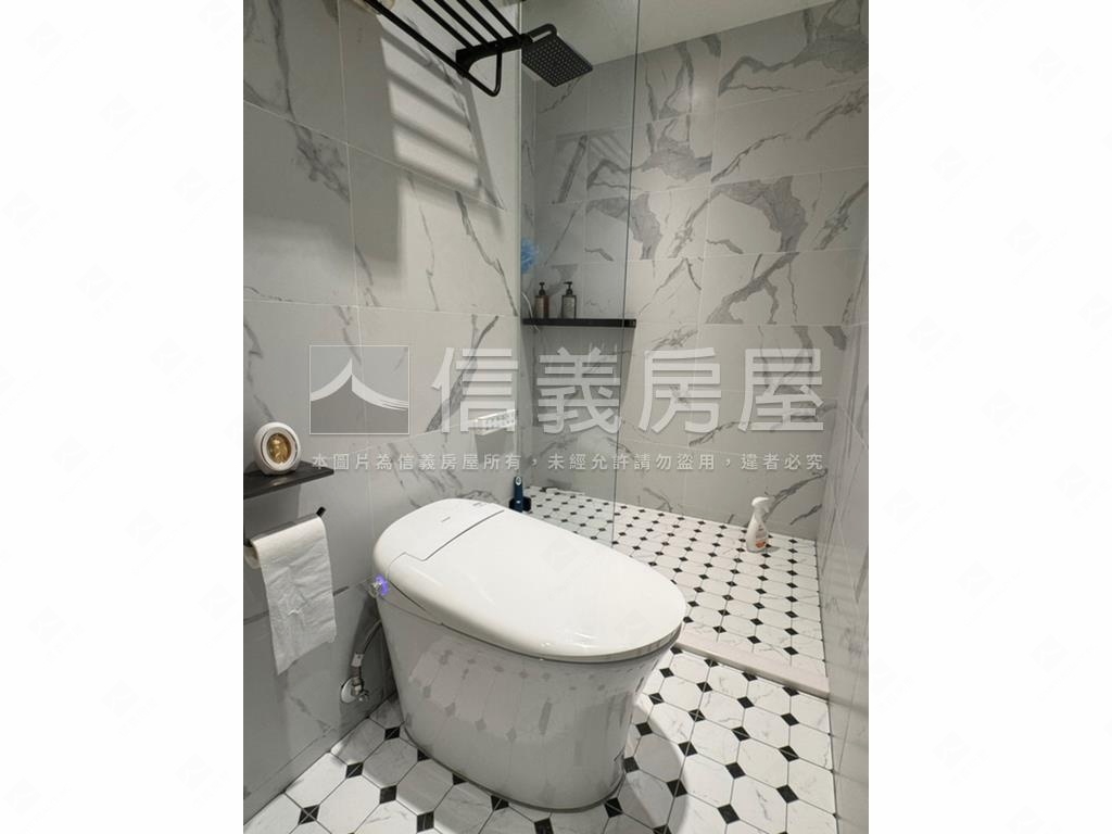 松山超美屋況一樓房屋室內格局與周邊環境