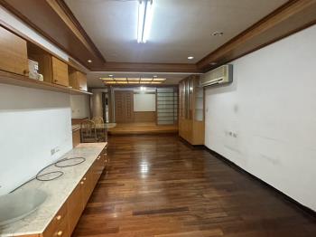 אֵל近捷運公寓三樓