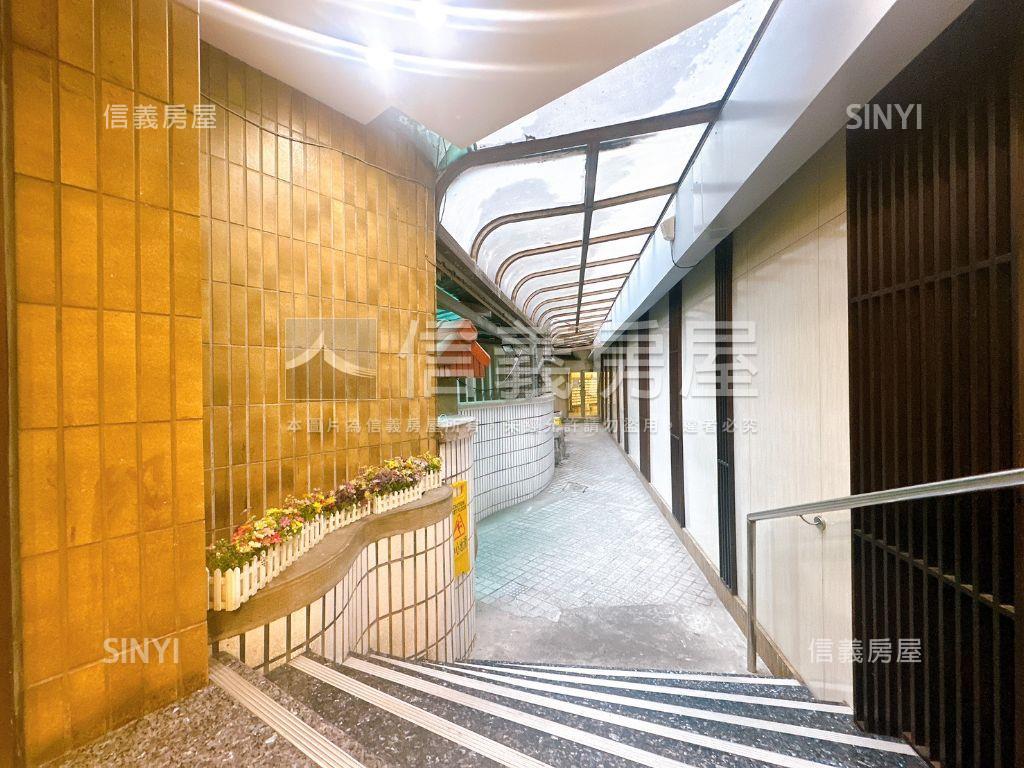 忠孝復興捷運明亮大樓房屋室內格局與周邊環境