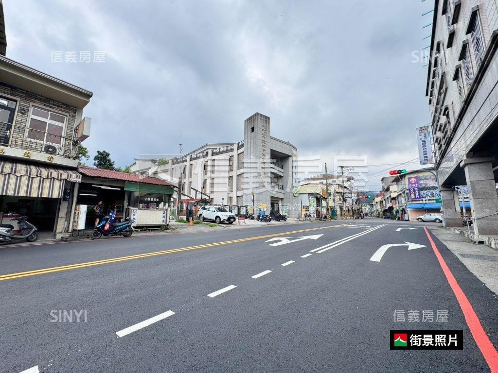 高雄六龜｜臨路風景美地房屋室內格局與周邊環境