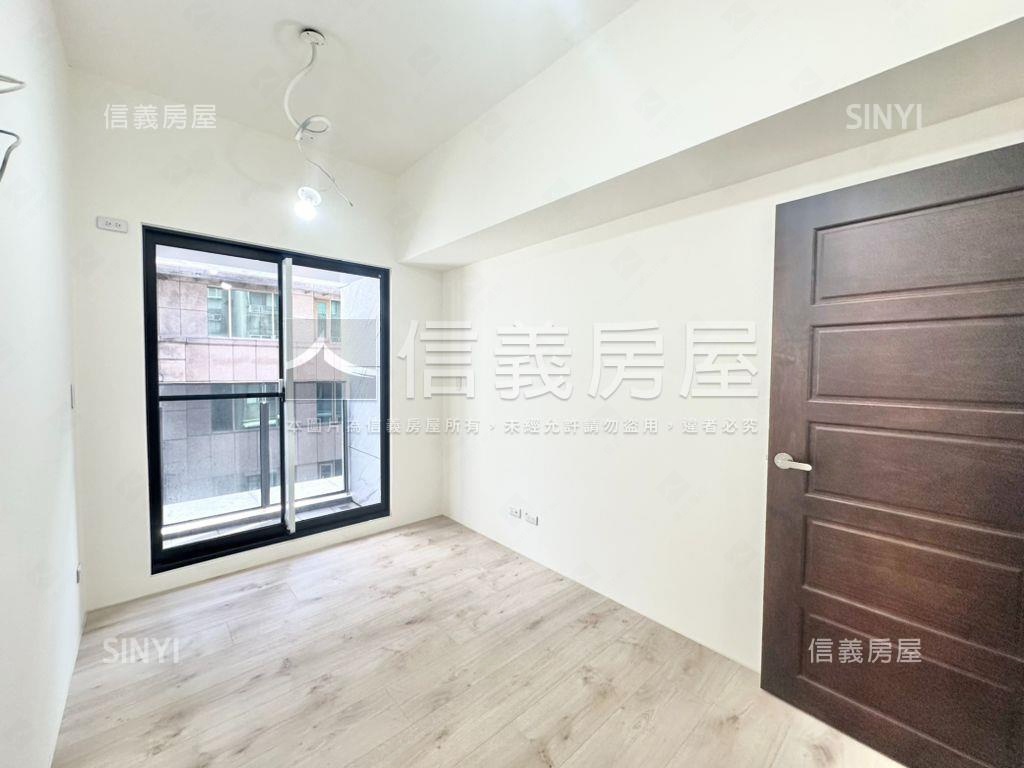 大安名人巷屋齡新３房房屋室內格局與周邊環境