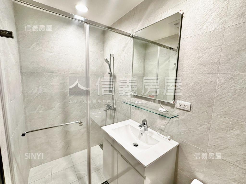 大安名人巷屋齡新３房房屋室內格局與周邊環境