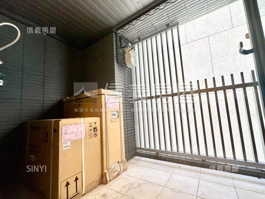 大安名人巷屋齡新３房房屋室內格局與周邊環境