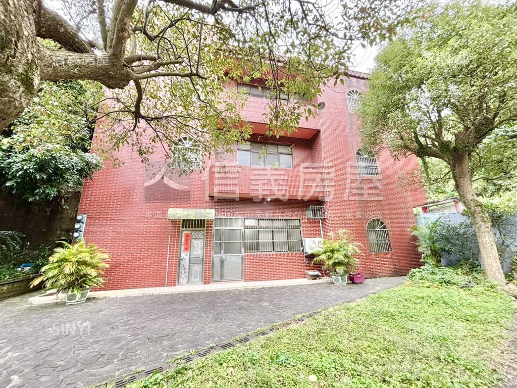 臨馬路＊森林透天房屋室內格局與周邊環境