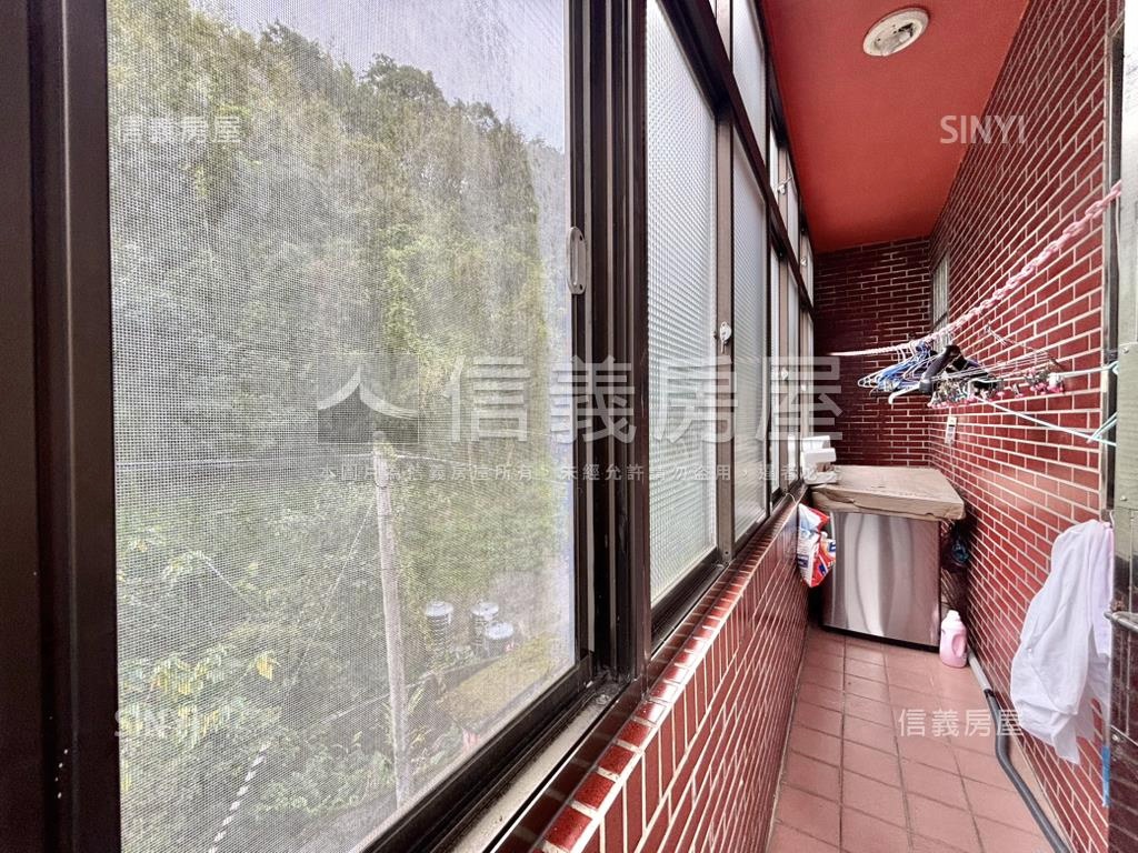 臨馬路＊森林透天房屋室內格局與周邊環境