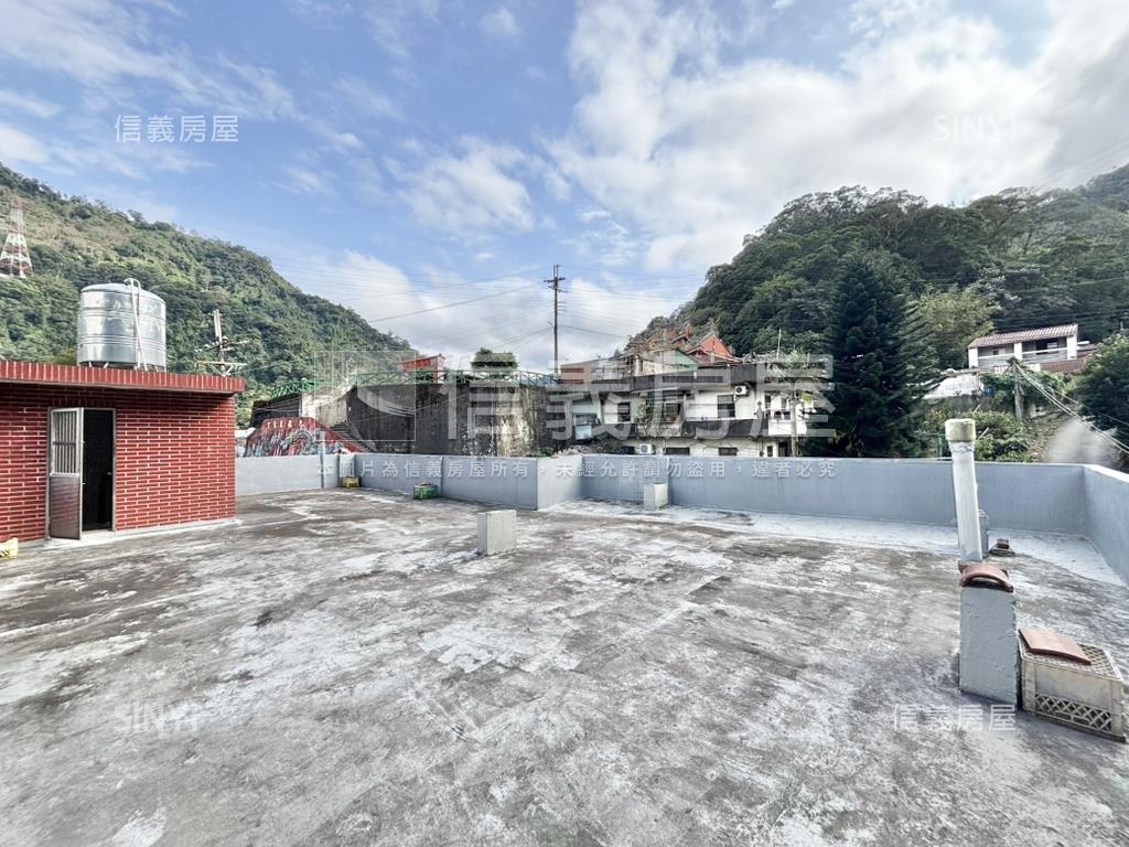 臨馬路＊森林透天房屋室內格局與周邊環境