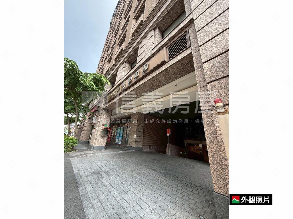 瓏山林藝術館坡平大車位房屋室內格局與周邊環境