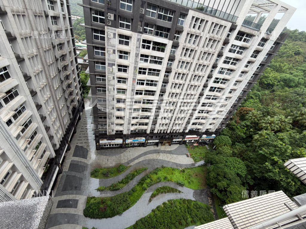 陽光ＰＡＲＫ高樓附車位房屋室內格局與周邊環境