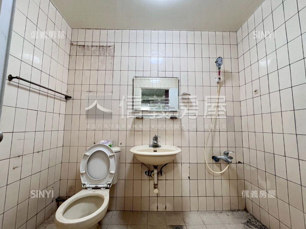 近瑞隆商圈健身公寓房屋室內格局與周邊環境