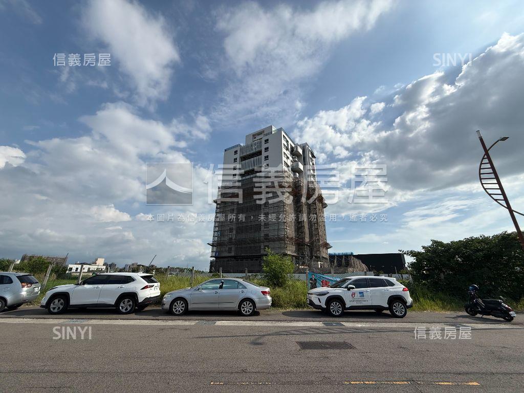 １３期重劃地面寬約２０米房屋室內格局與周邊環境