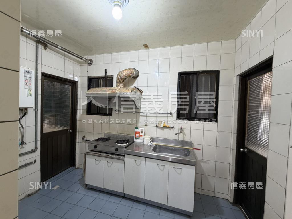 近亞東通訊園區方正三樓房屋室內格局與周邊環境