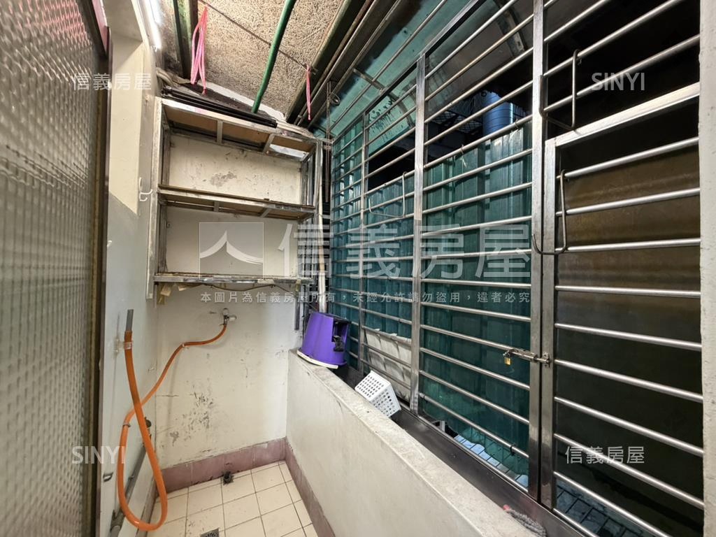 近亞東通訊園區方正三樓房屋室內格局與周邊環境