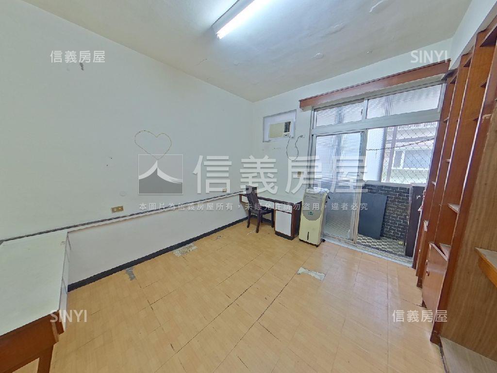 榮星花園黃金二樓房屋室內格局與周邊環境