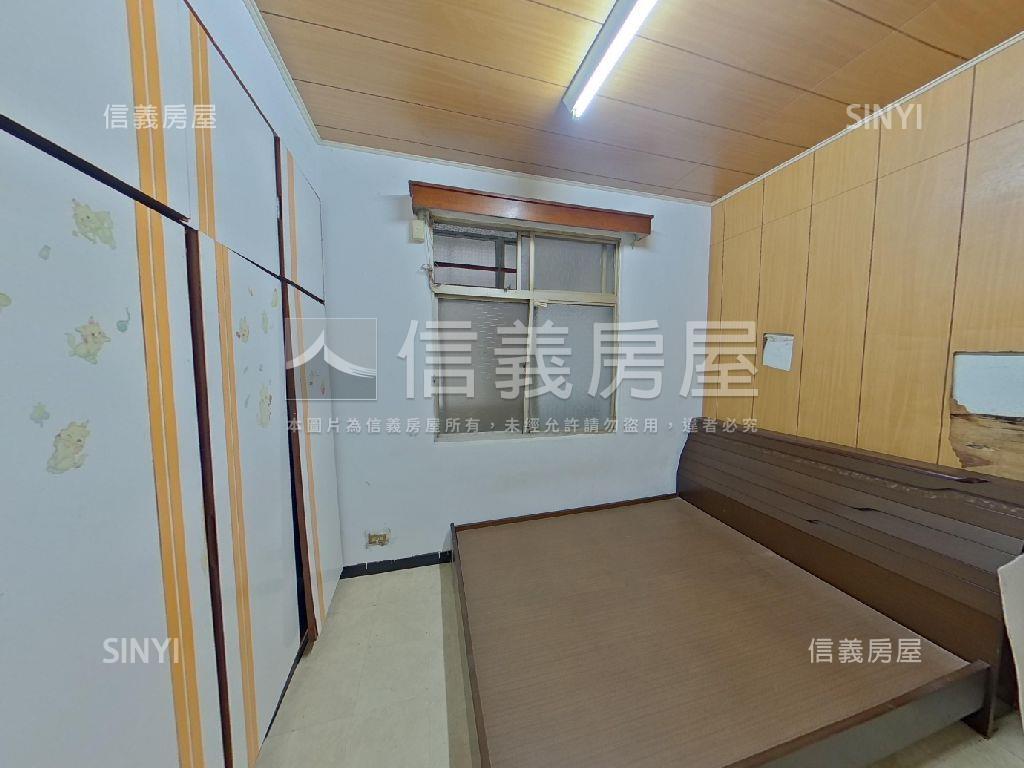 榮星花園黃金二樓房屋室內格局與周邊環境