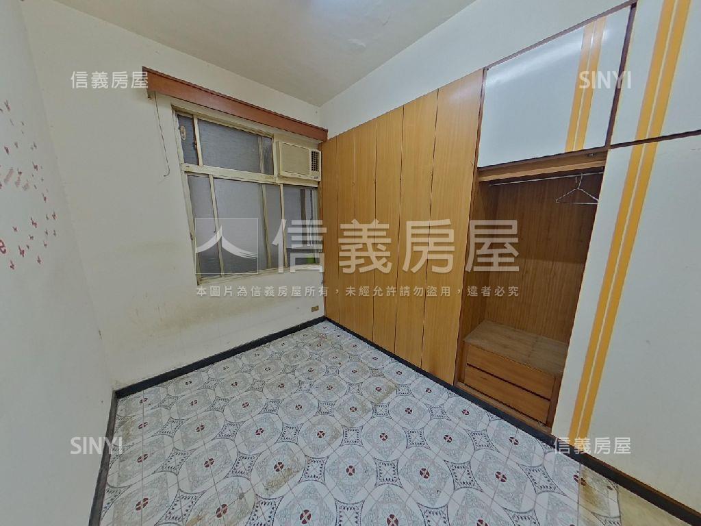 榮星花園黃金二樓房屋室內格局與周邊環境