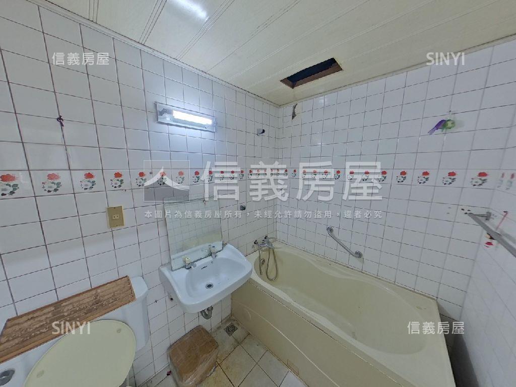 榮星花園黃金二樓房屋室內格局與周邊環境